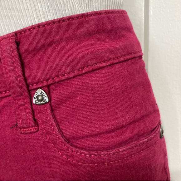 Kut From the Cloth Diana Skinny Burgundy Stretch Jeans Distressed Hem Size 6 - Picture 7 of 16